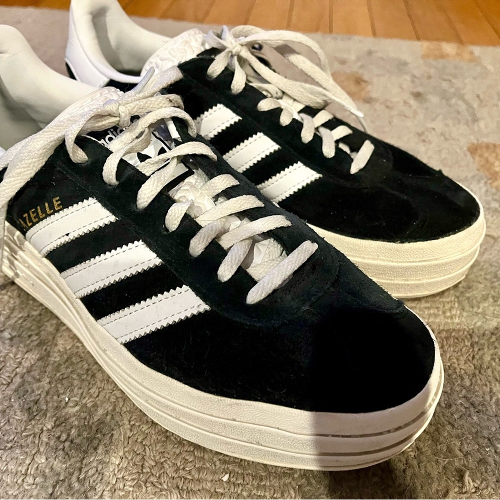 Platform Adidas Gazelle Sneakers